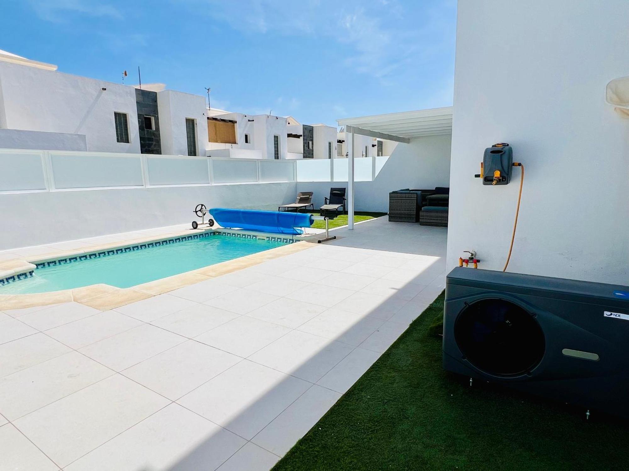Cosy Manal With Heated Pool X Airco Villa