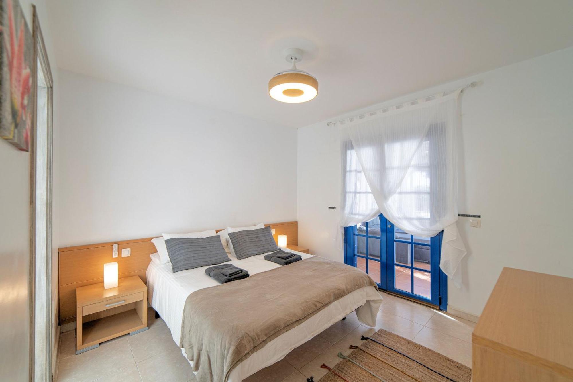Beautiful 2 Bedrooms Heavenly Lotus Private Pool Close To Amenities Lanzarote Villa Playa Blanca (Lanzarote)