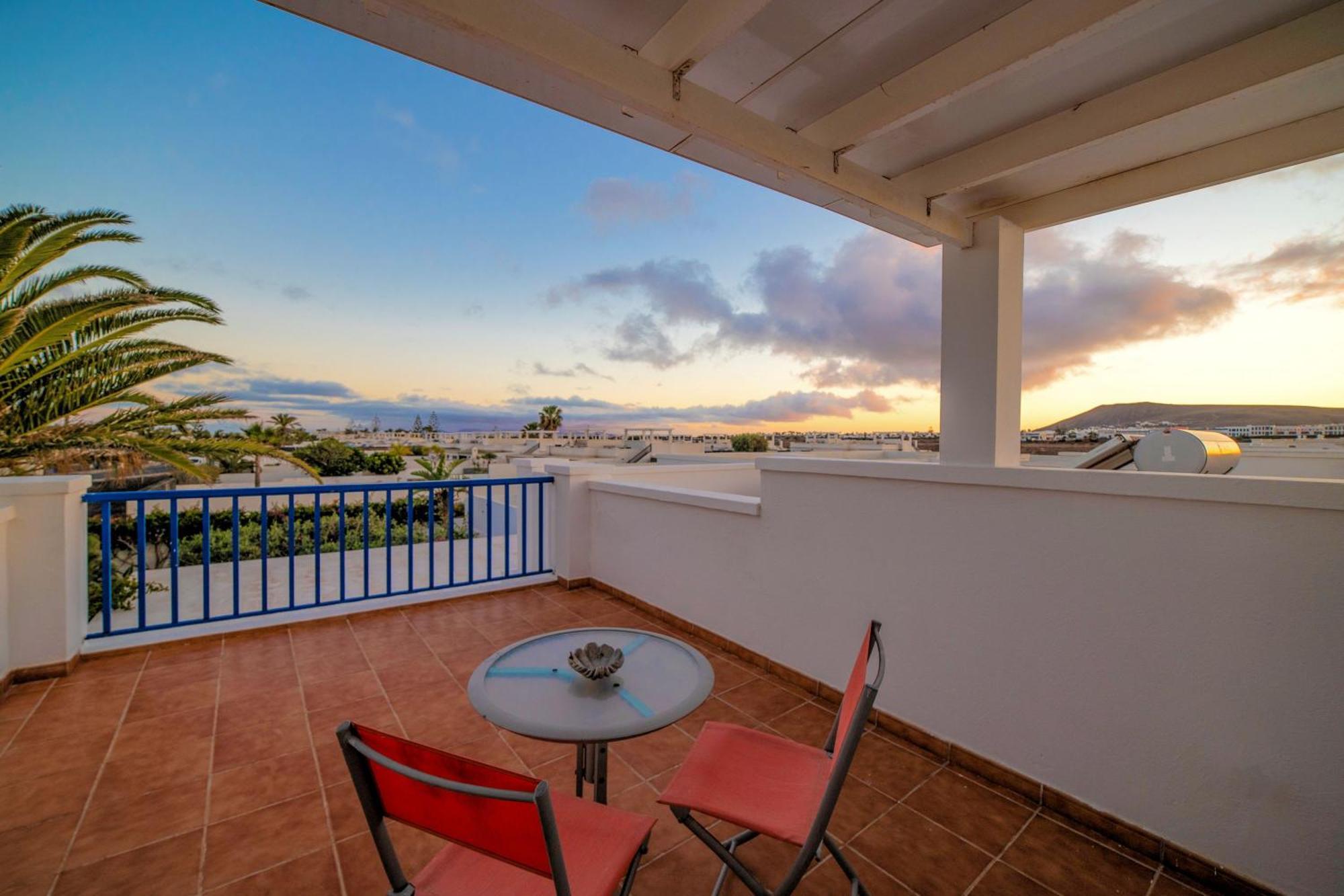 Beautiful 2 Bedrooms Heavenly Lotus Private Pool Close To Amenities Lanzarote