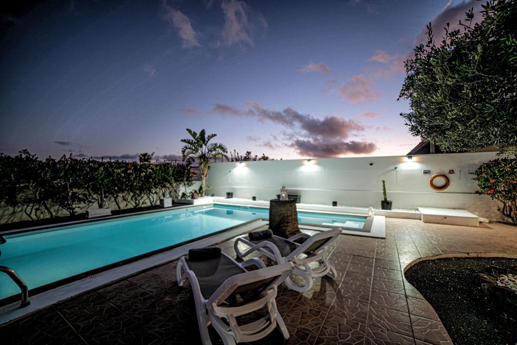 Beautiful 2 Bedrooms Heavenly Lotus Private Pool Close To Amenities Lanzarote Villa