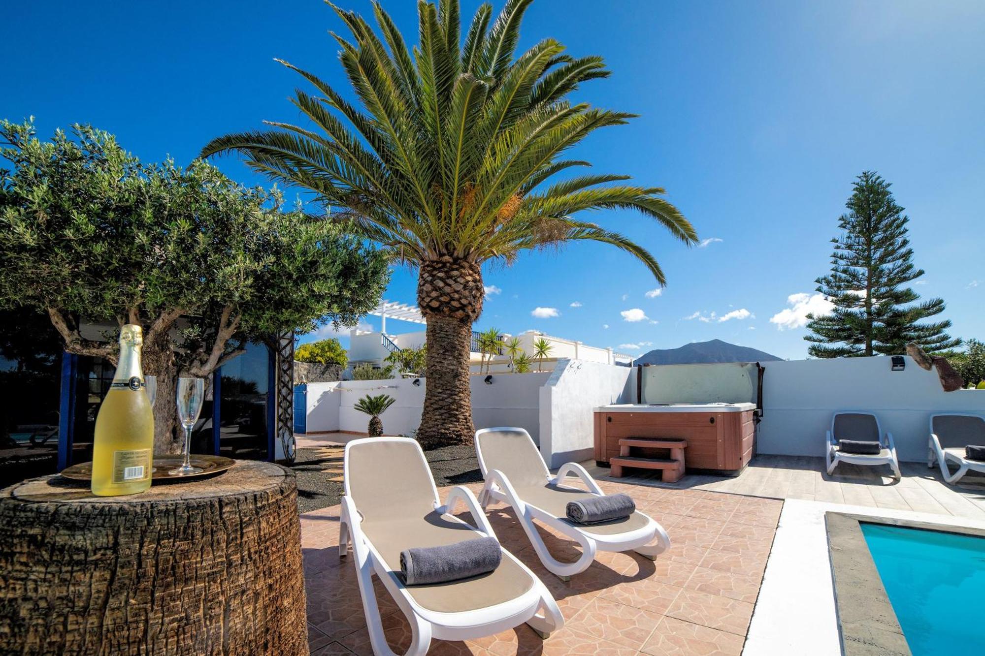 Villa Beautiful 2 Bedrooms Heavenly Lotus Private Pool Close To Amenities Lanzarote
