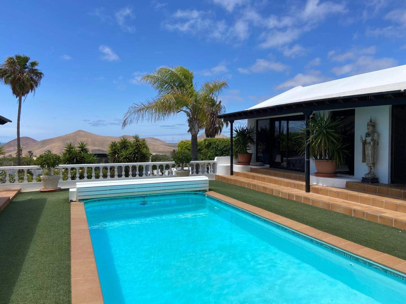 Dora Bella Lanzarote Nazaret