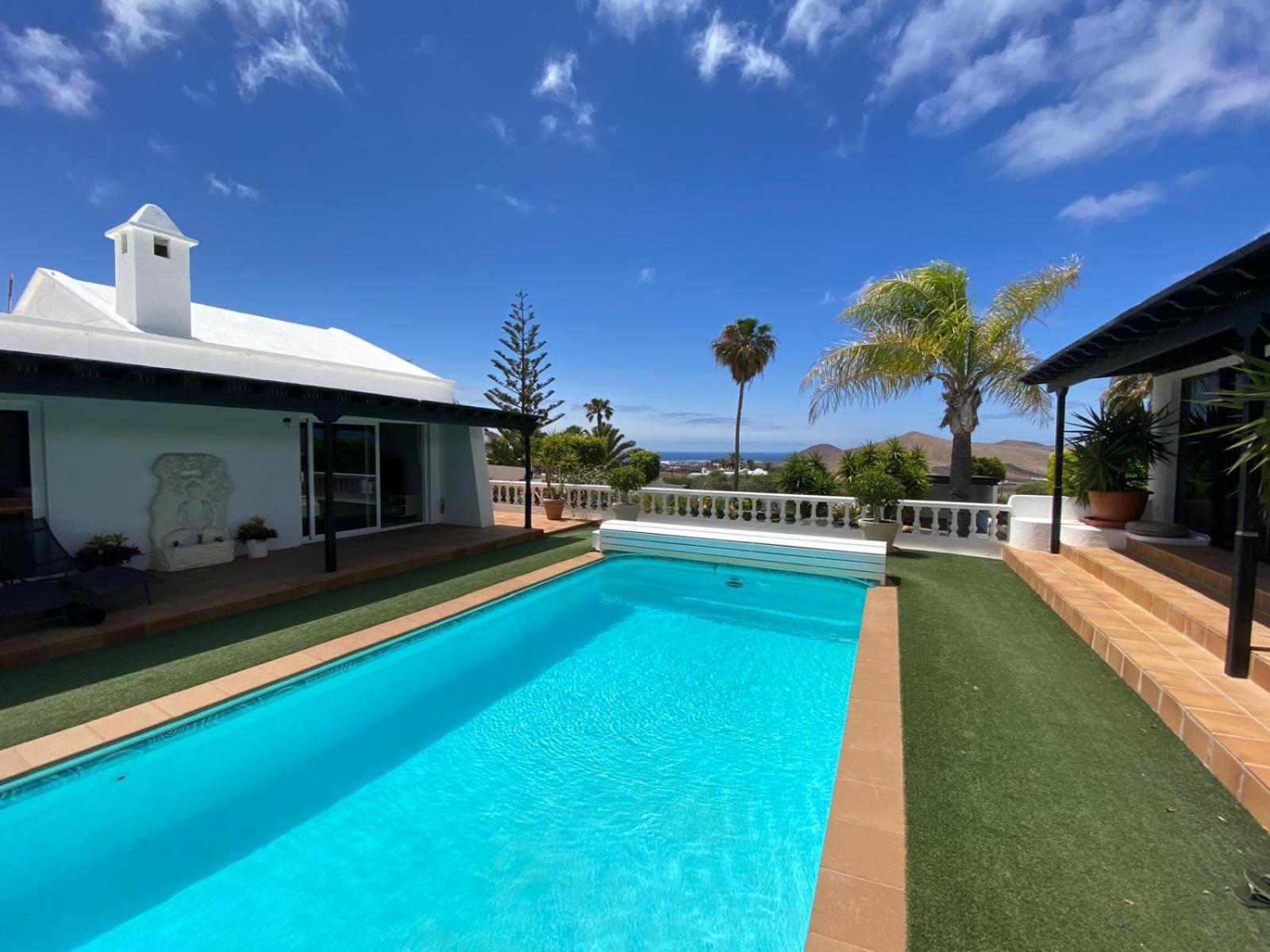 Dora Bella Lanzarote Villa