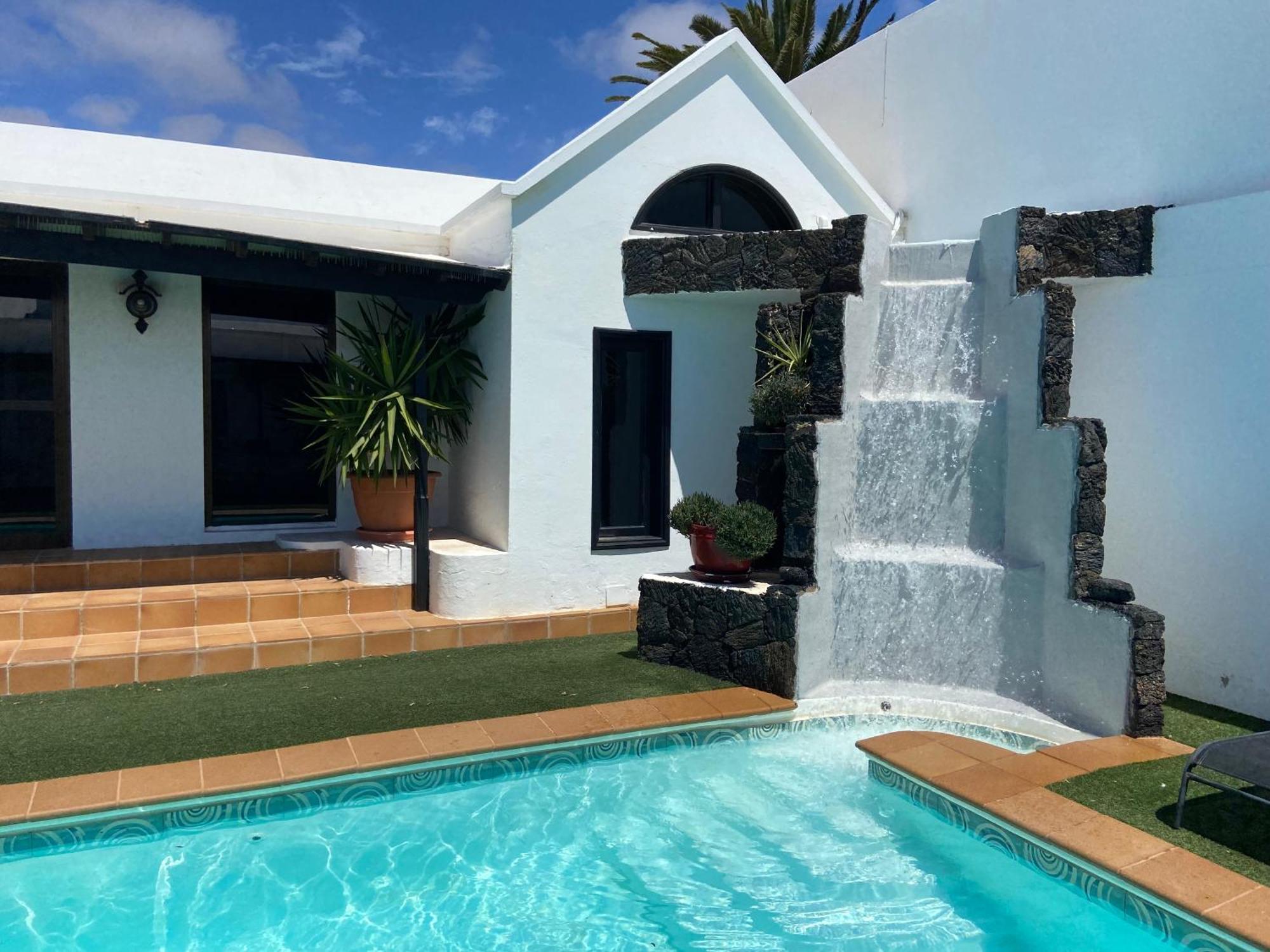 Dora Bella Lanzarote