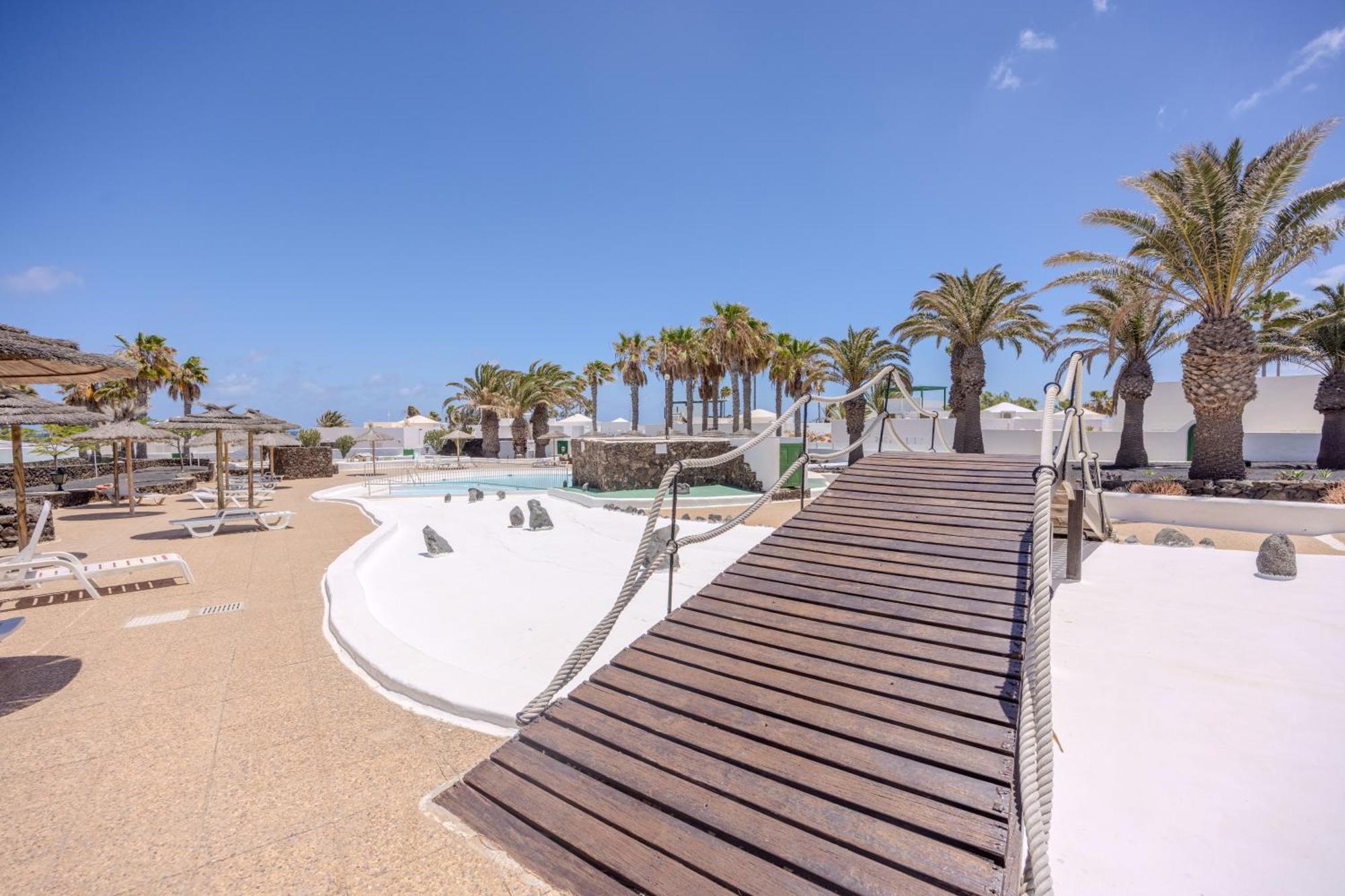 Apartment Sea Breeze Two Bedroom