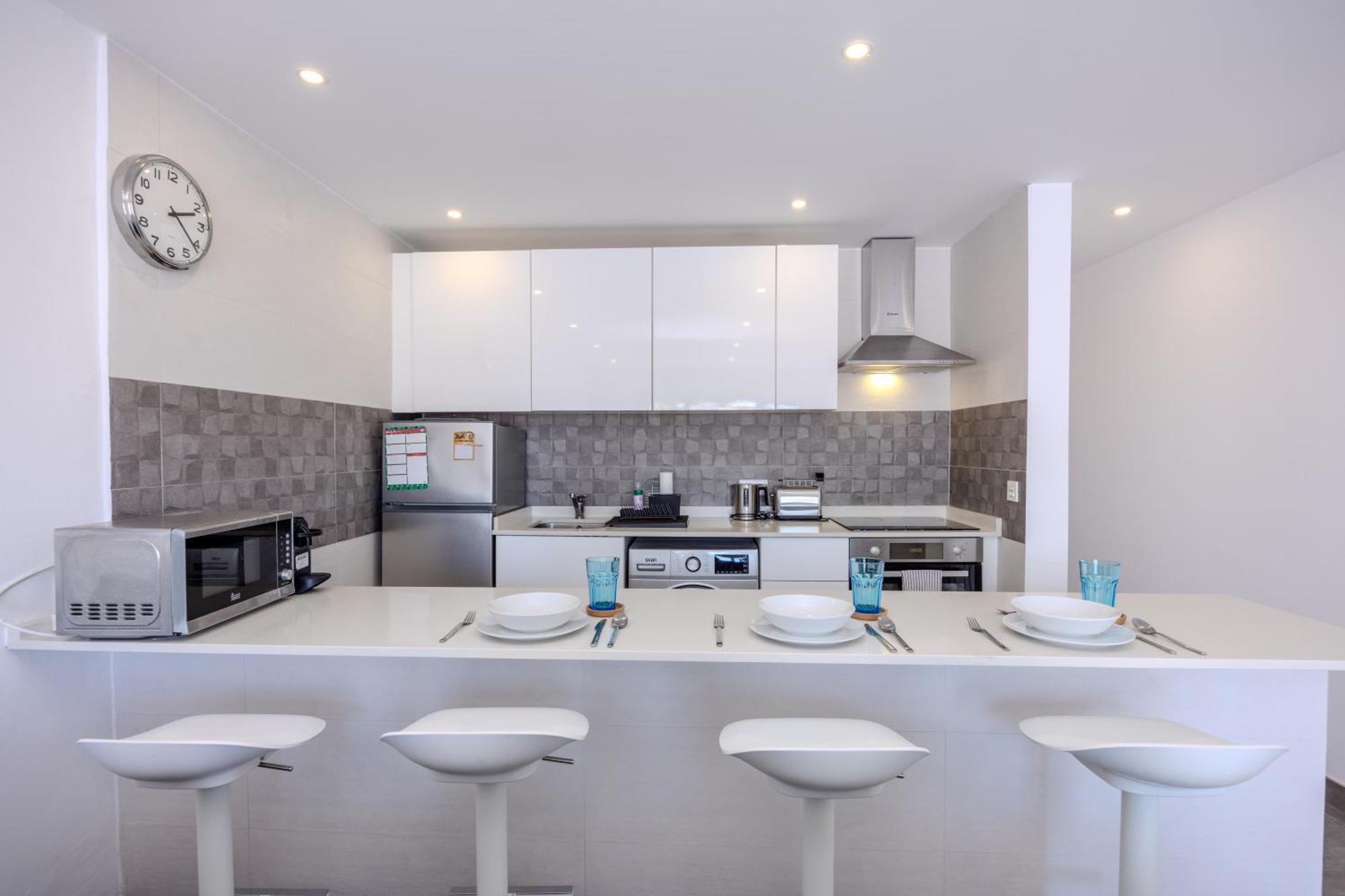 Apartment Sea Breeze Two Bedroom *