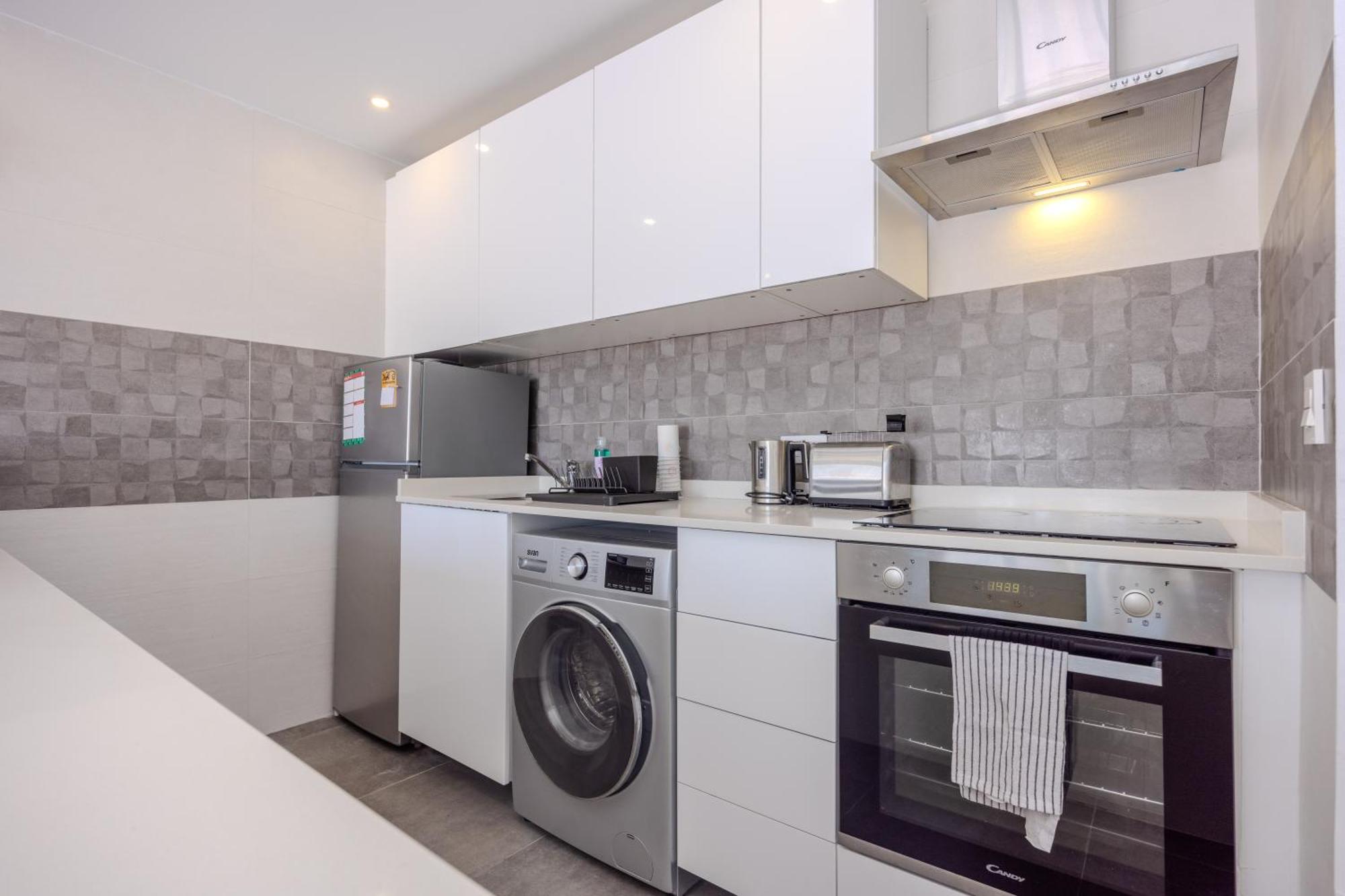 Apartment Sea Breeze Two Bedroom *