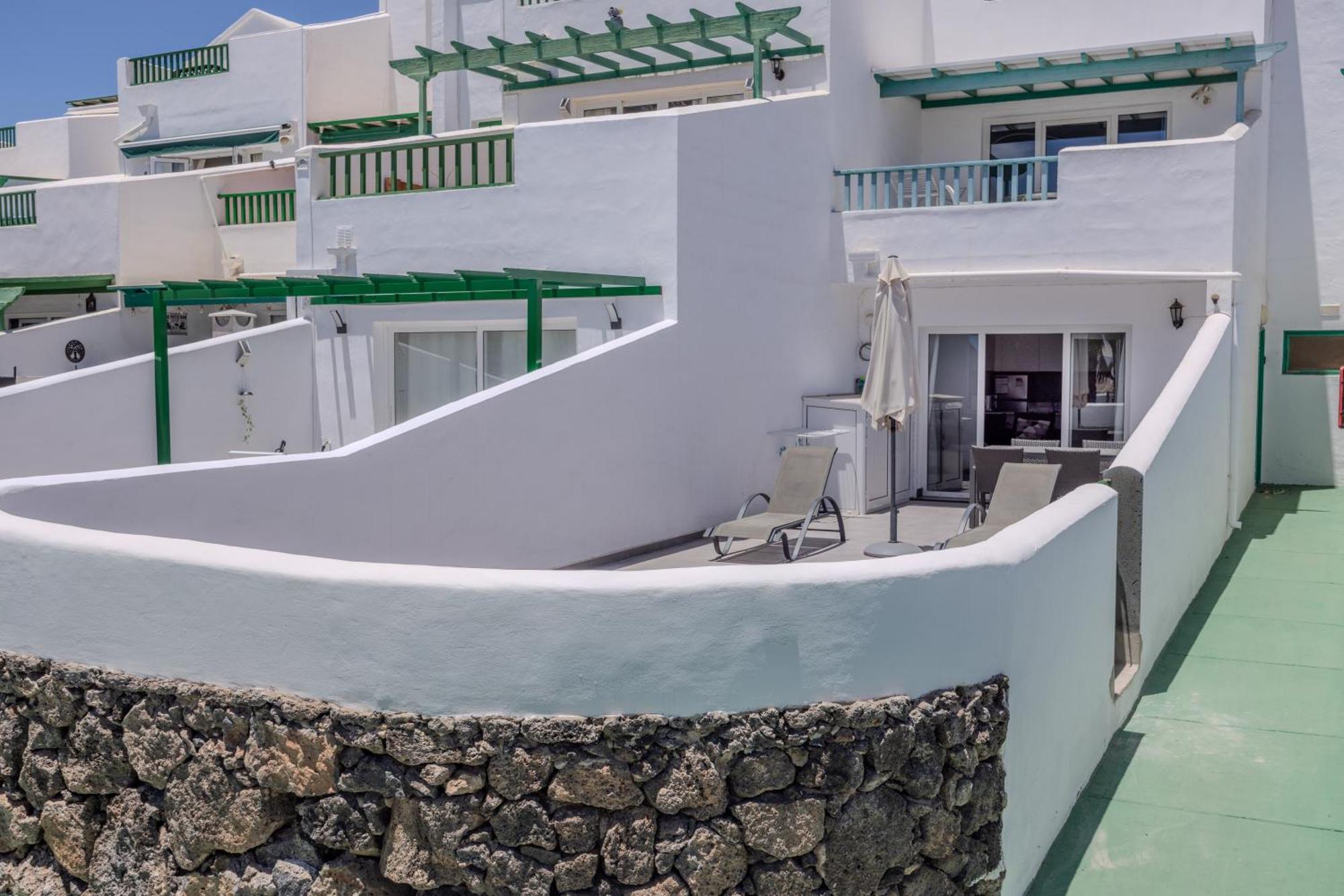 Sea Breeze Two Bedroom Apartment *