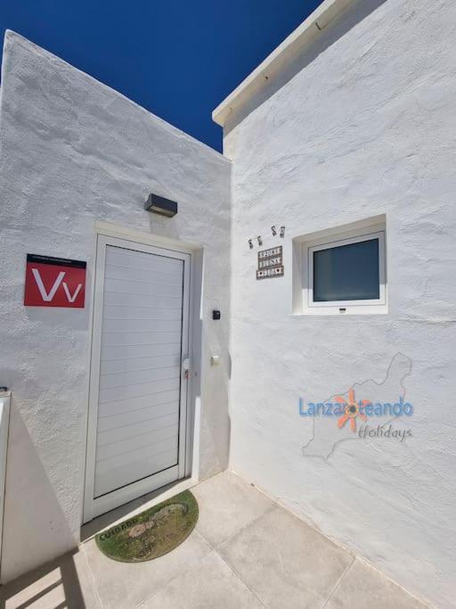 Buenavida Cozy Vv With Communal Pool And Air Con * Costa Teguise