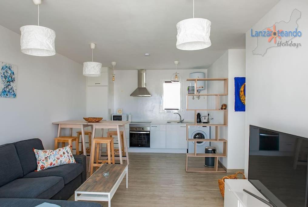 Buenavida Cozy Vv With Communal Pool And Air Con Costa Teguise