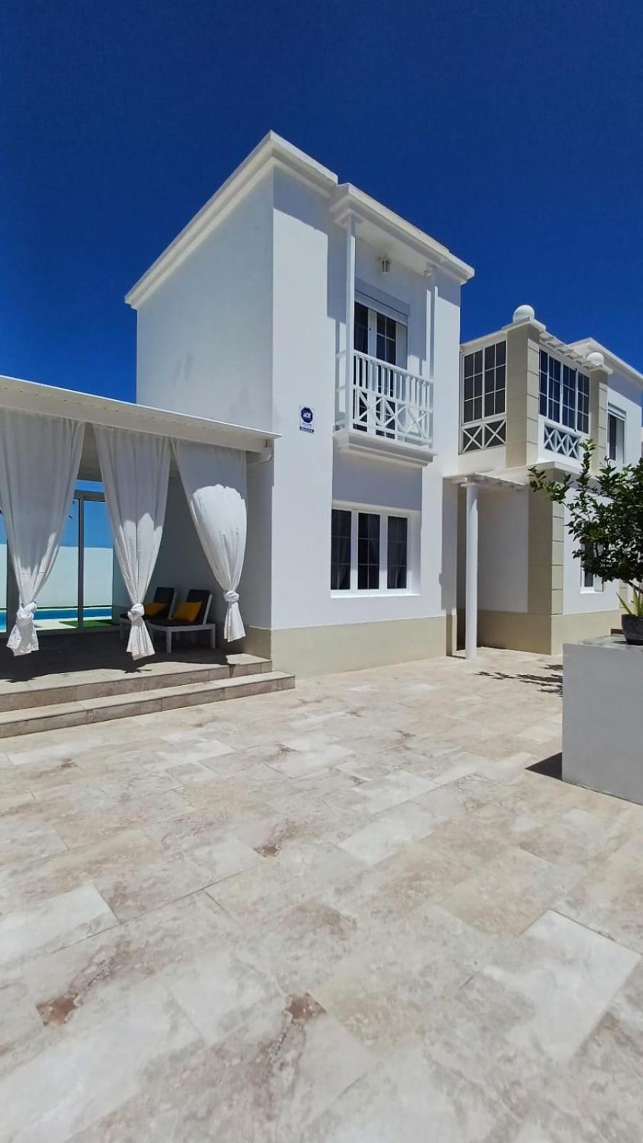 Esmeralda Villa Tías