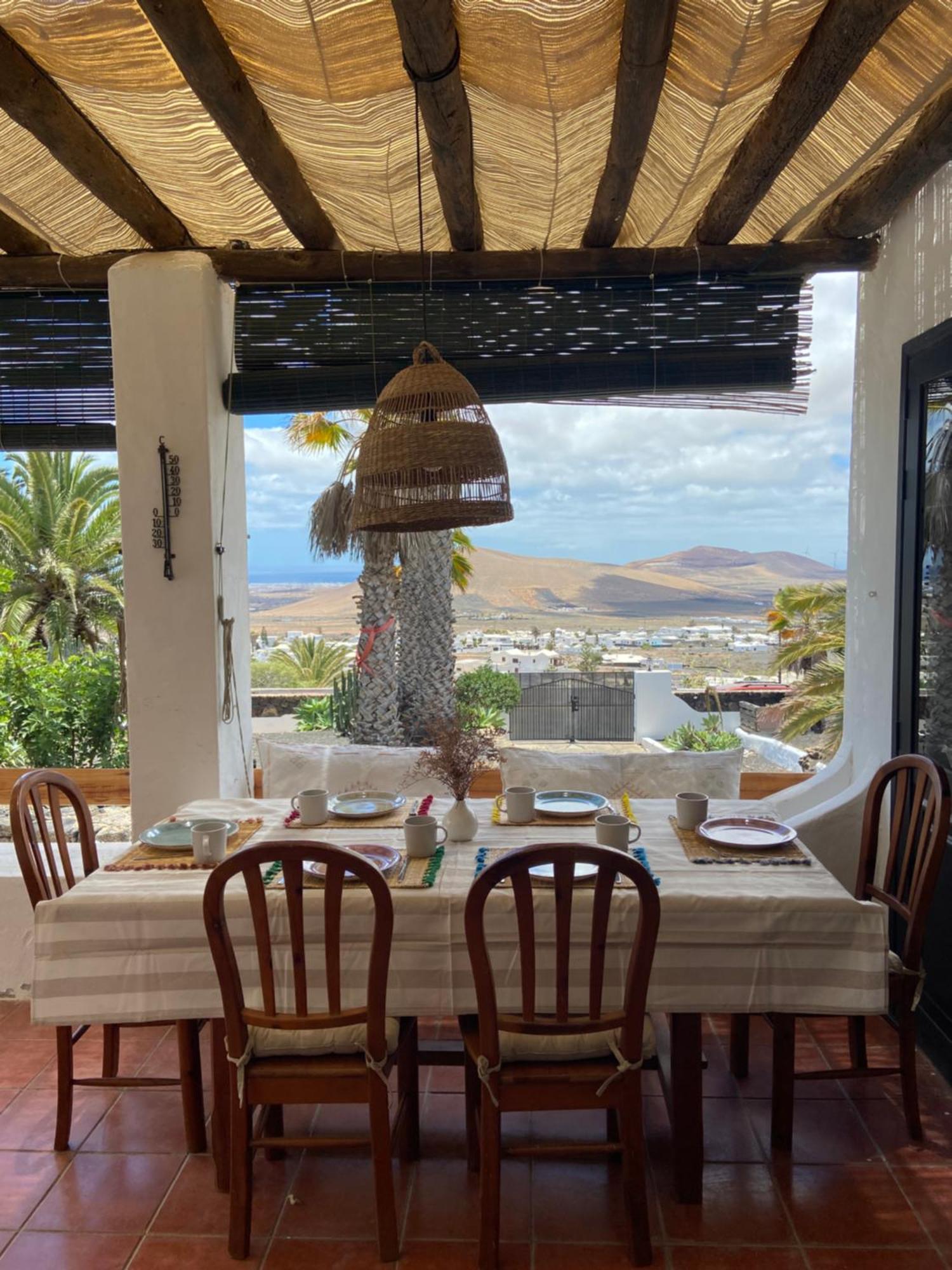 Estrella Villa *