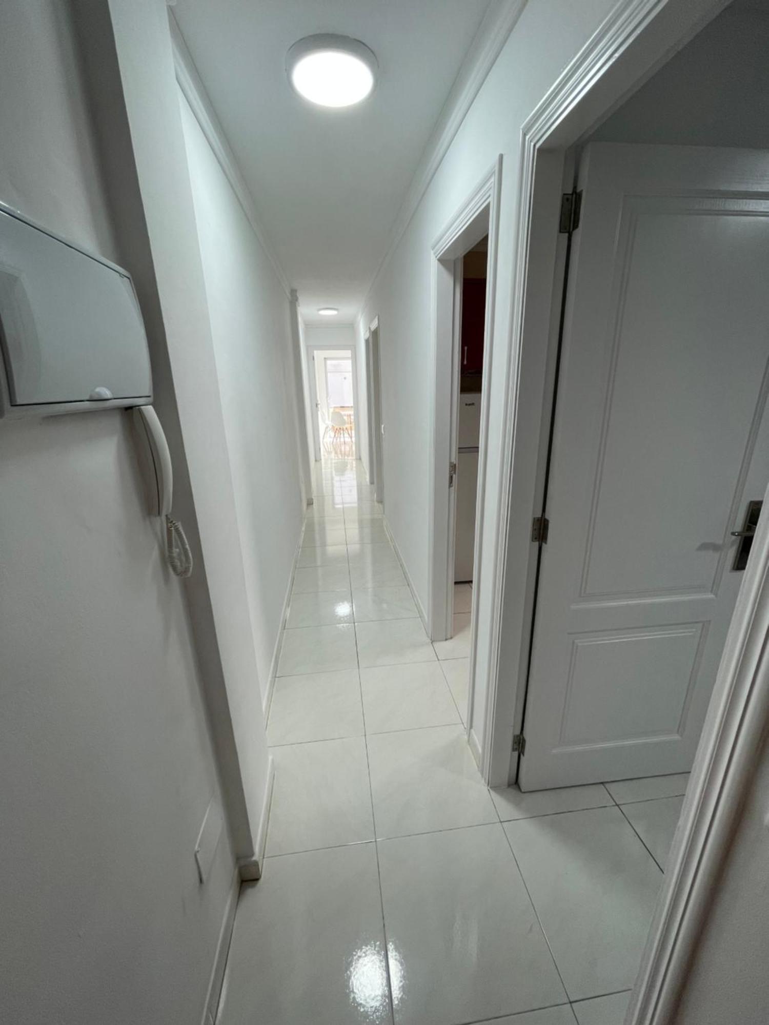 Apartamento Casa Con Terraza En La Plazuela *