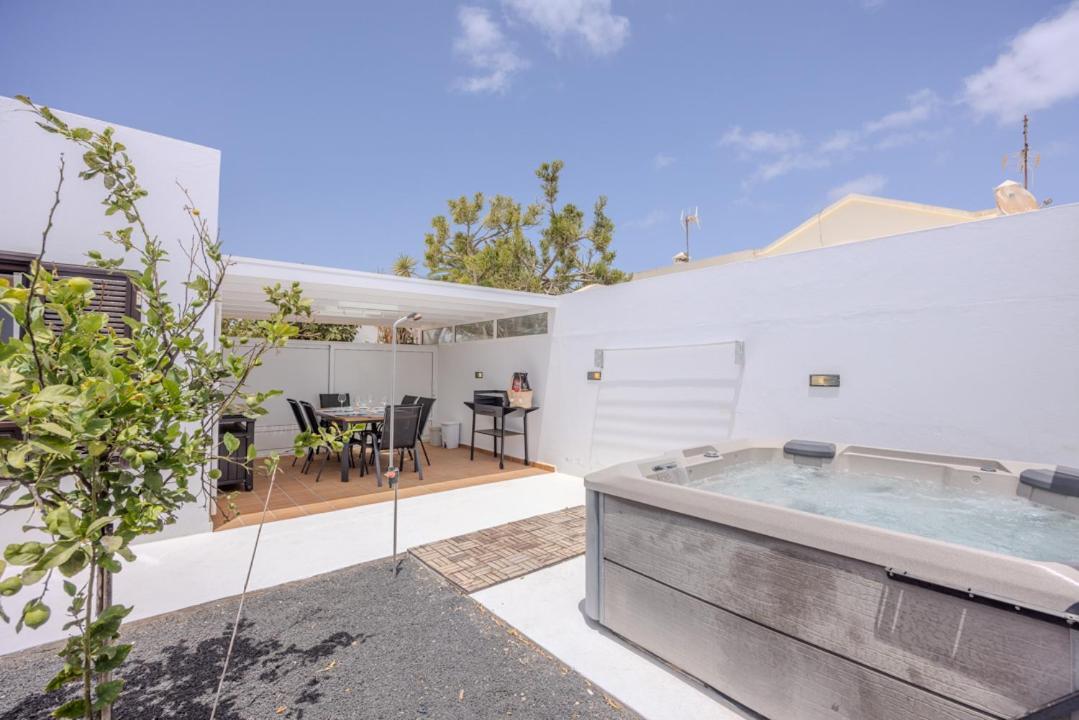 Kakariko Playa Honda (Lanzarote)
