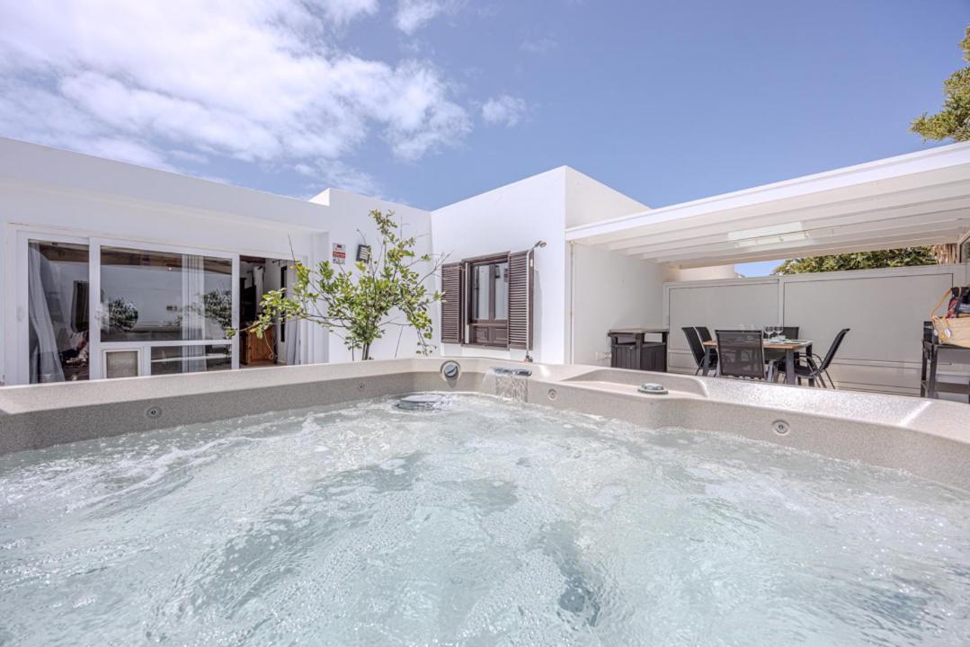 Kakariko Apartment Playa Honda (Lanzarote)