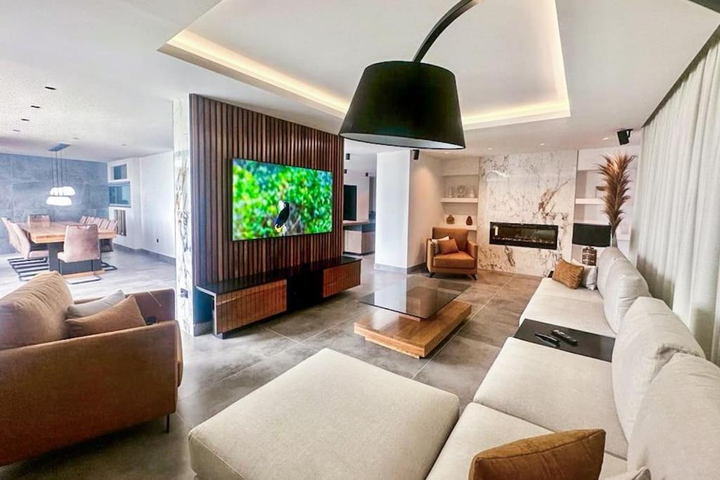 Villa Infinity - By Apricus Holidays