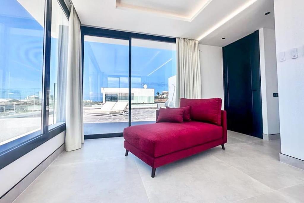 Infinity - By Apricus Holidays Villa *