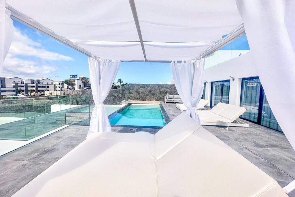 Infinity - By Apricus Holidays Villa *