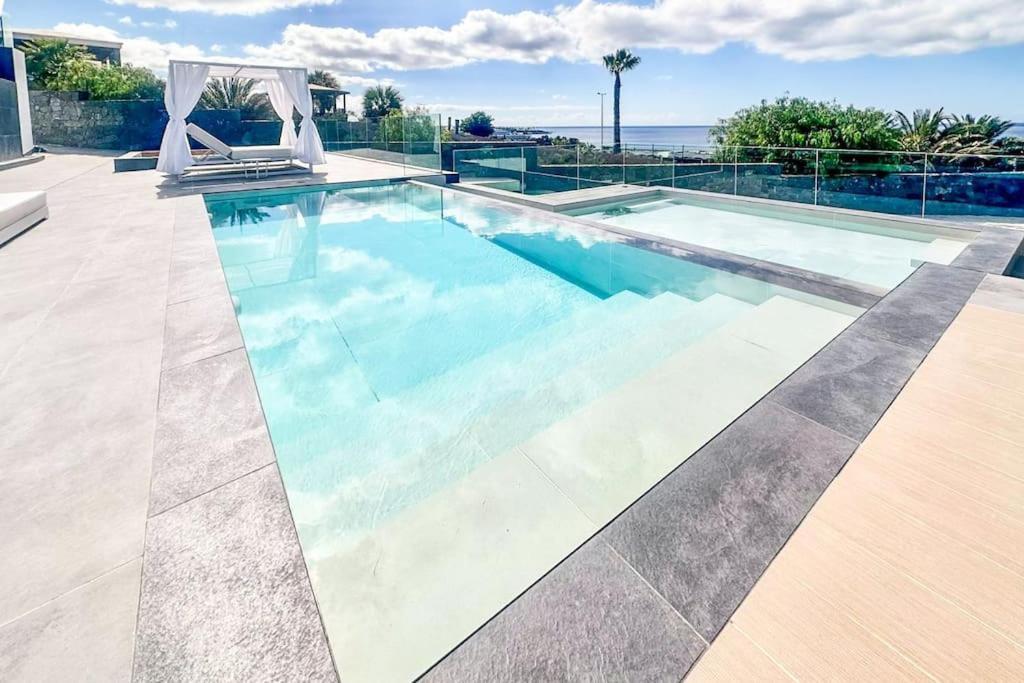 Villa Infinity - By Apricus Holidays *