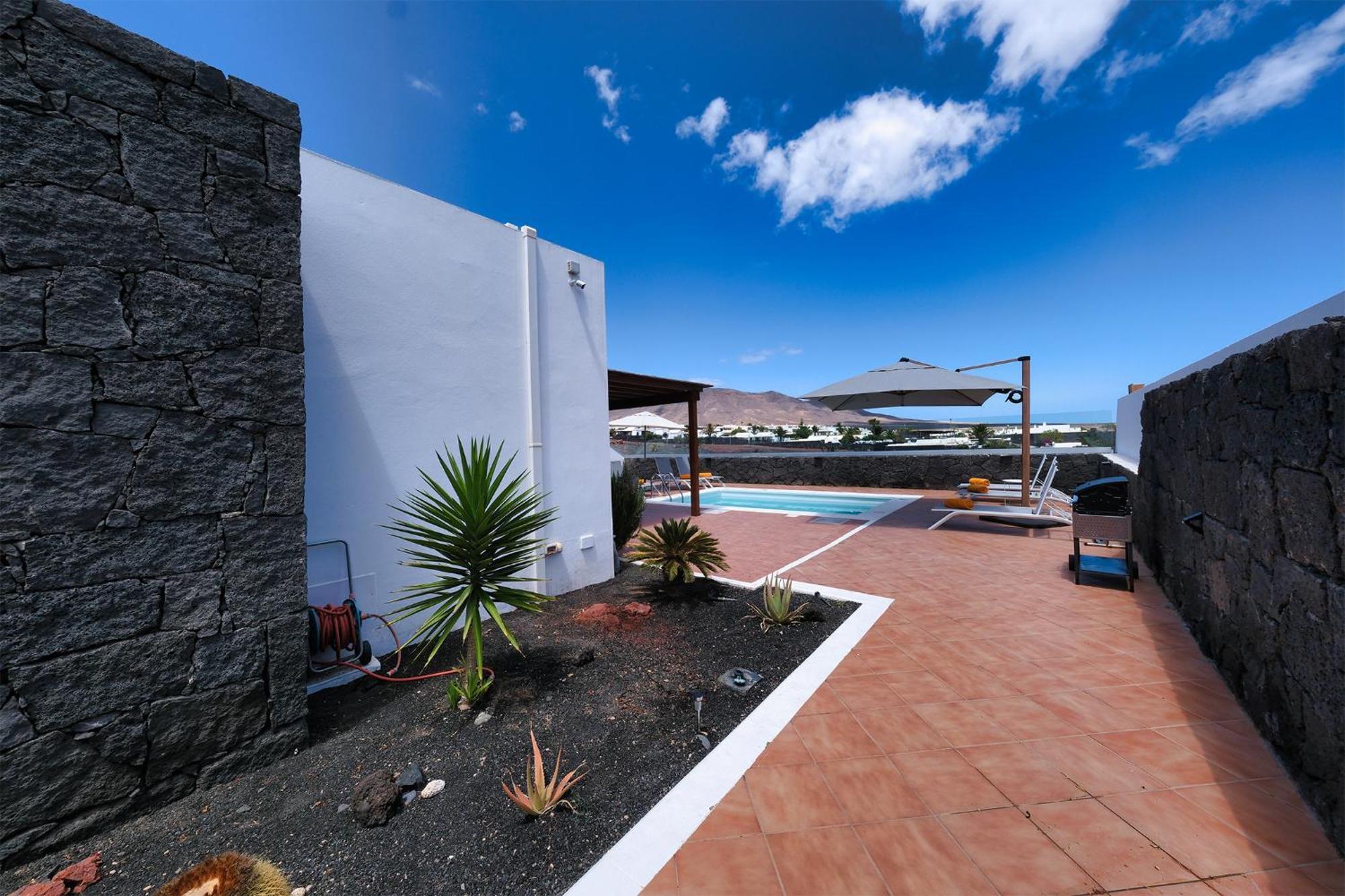 Lanzarote Paradise - Private Pool, Air-Con And Bbq By Lanzarote Vacation Homes Сasa de vacaciones *