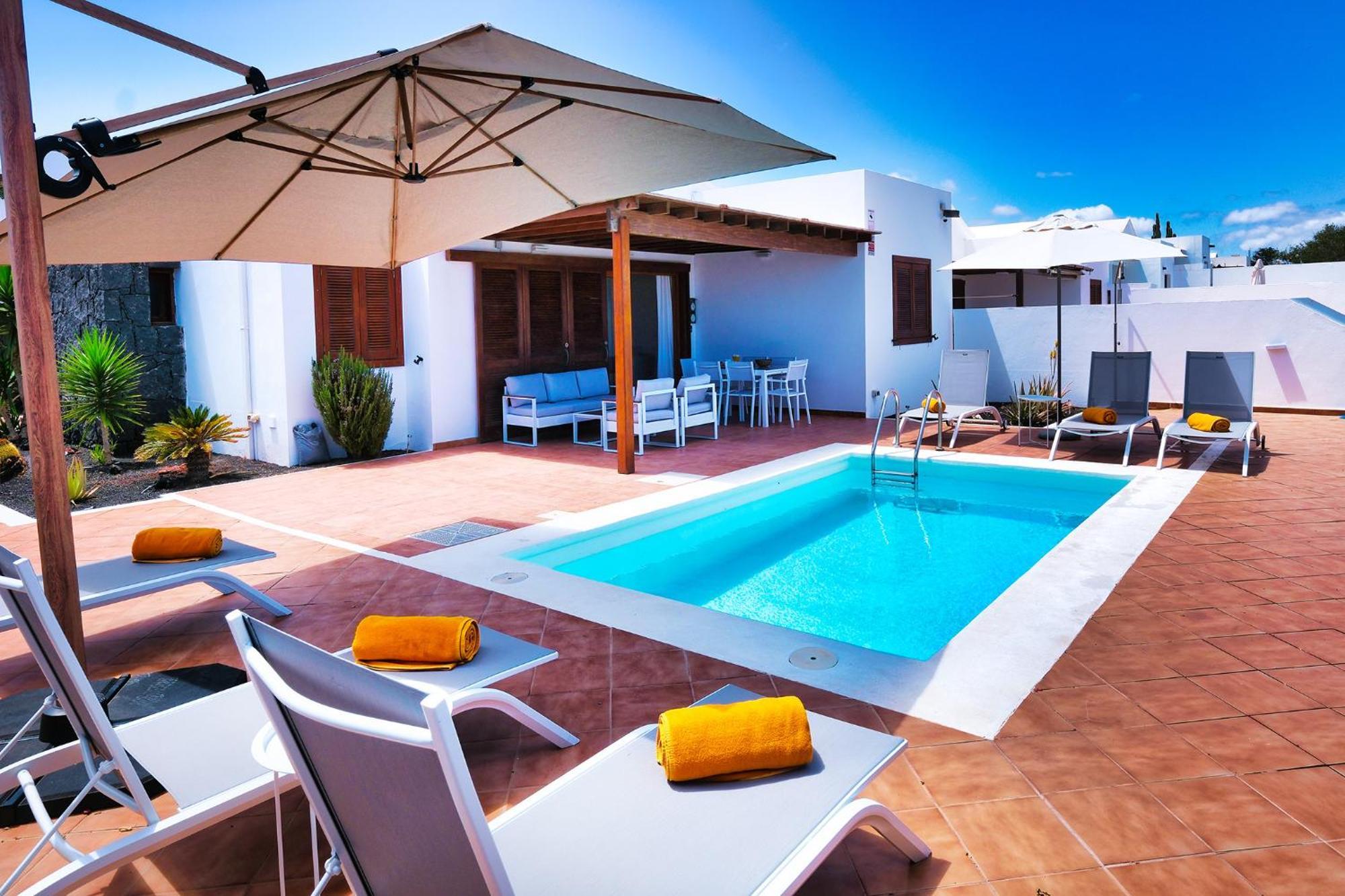 Lanzarote Paradise - Private Pool, Air-Con And Bbq By Lanzarote Vacation Homes