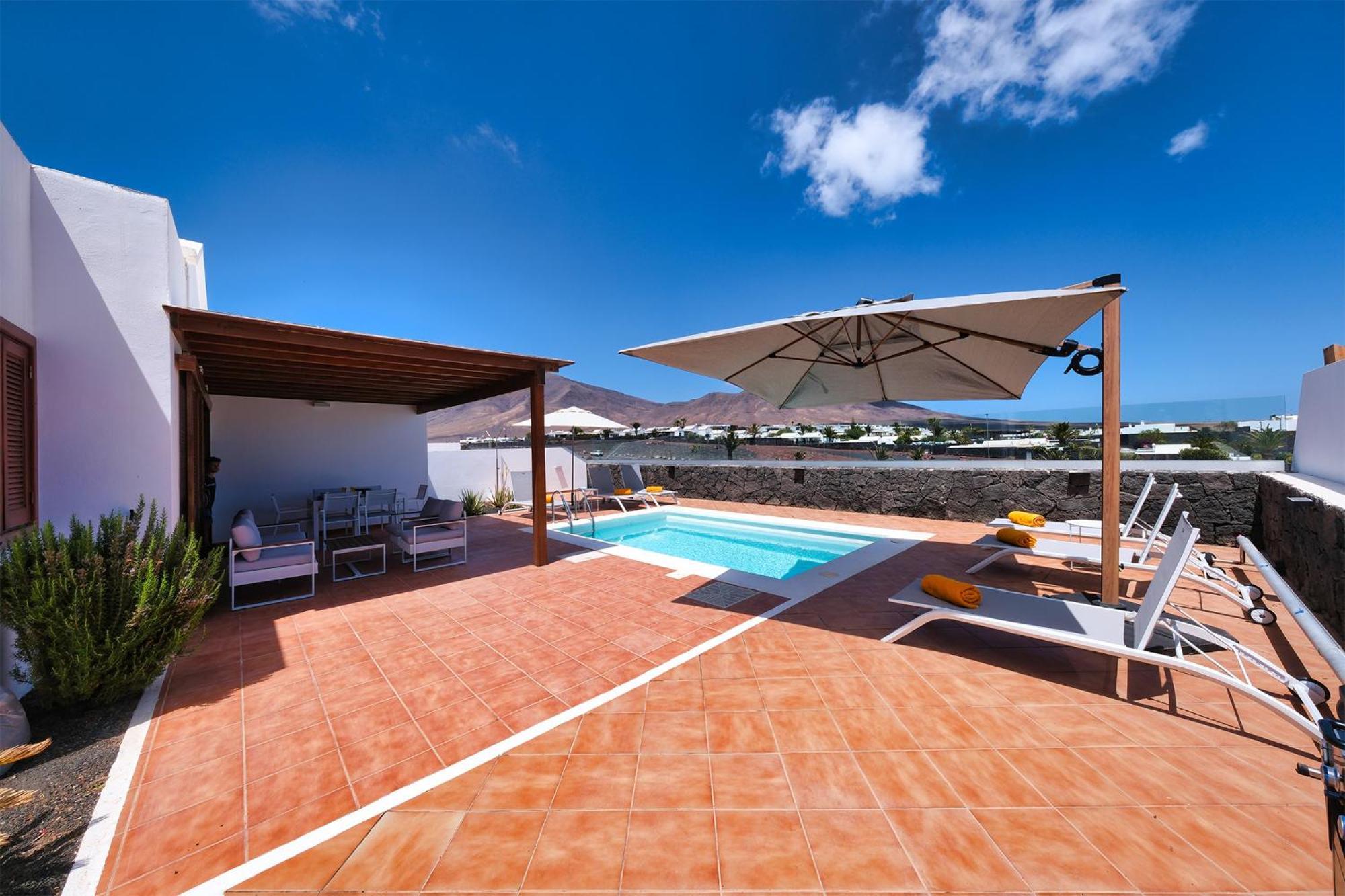 Lanzarote Paradise - Private Pool, Air-Con And Bbq By Lanzarote Vacation Homes *