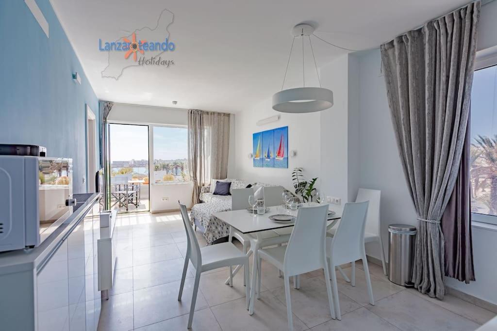 Apartment House Of The Horizon Playa Cucharas Vv Penthouse With Sea & Pool View Aircon Costa Teguise