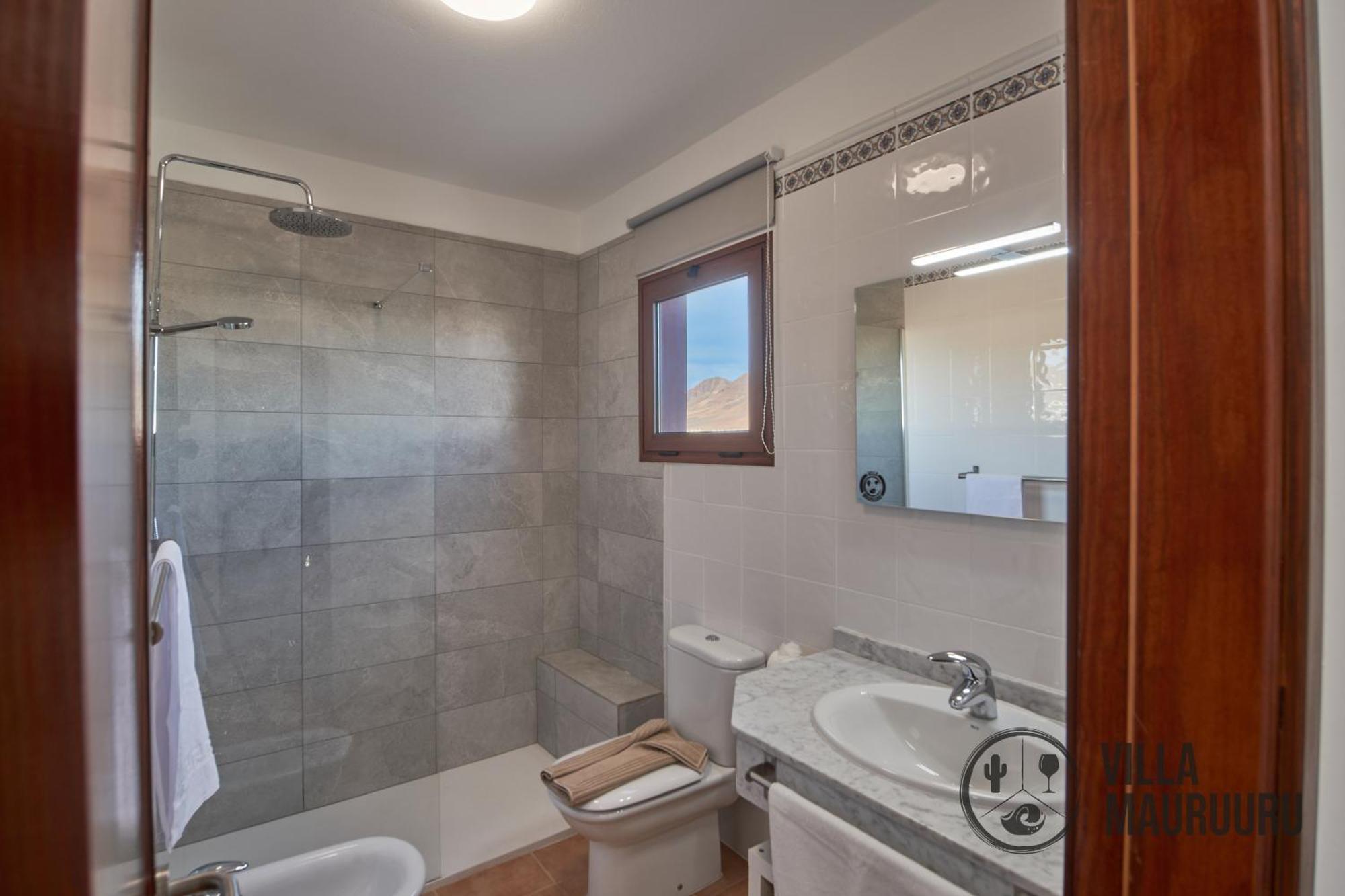 Villa Mauruuru - 10 Minutes Walking To Marina Rubicon, Heated Pool, Bbq & Office Space With Desk And High Speed Internet Playa Blanca (Lanzarote)