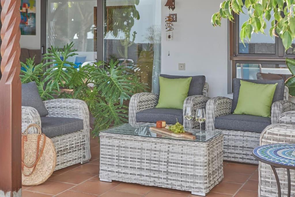 Casa Petra Peaceful & Private, Sea Views, Pool & Bbq *
