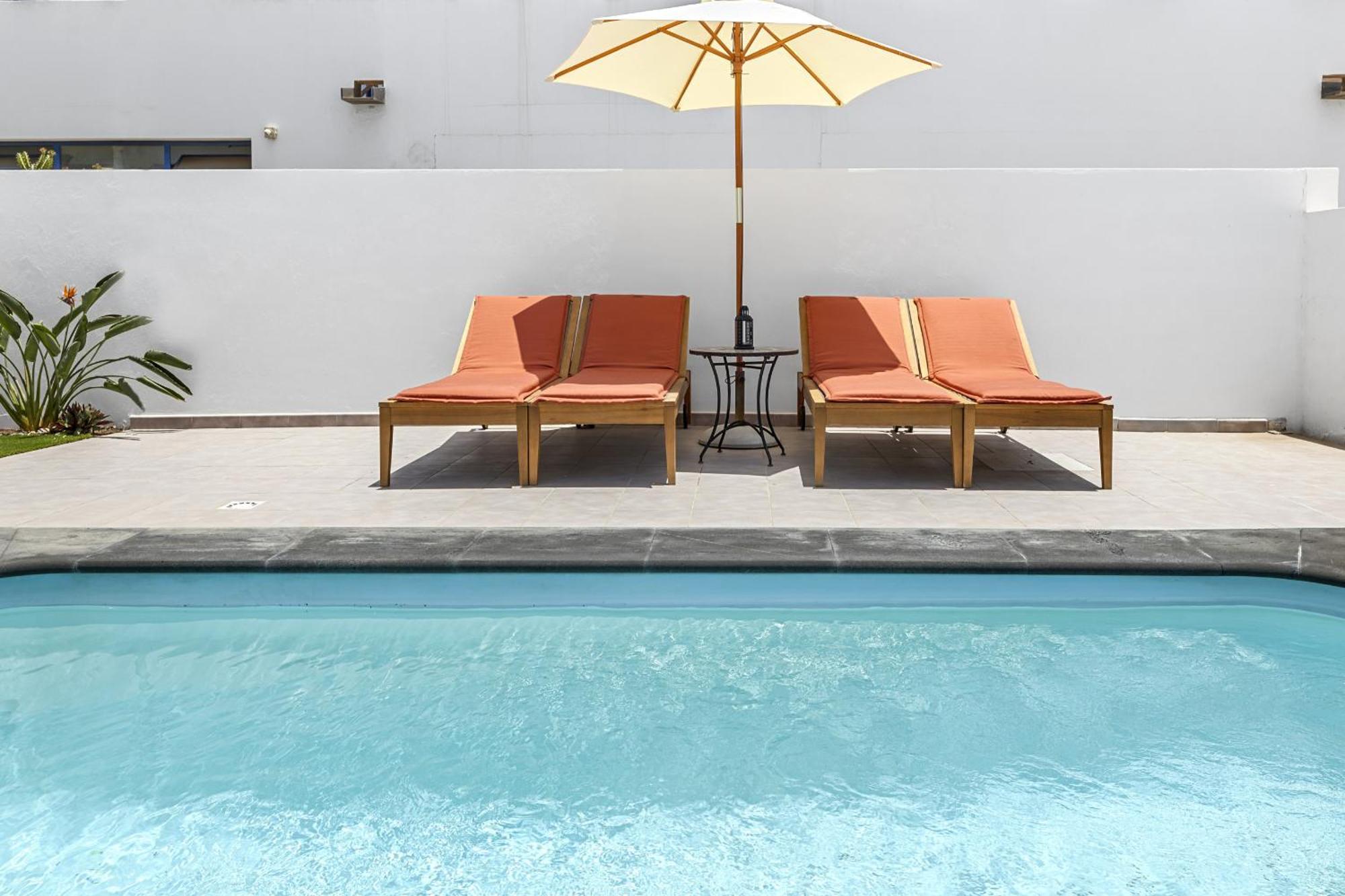 Cartali Playa Blanca Villa *