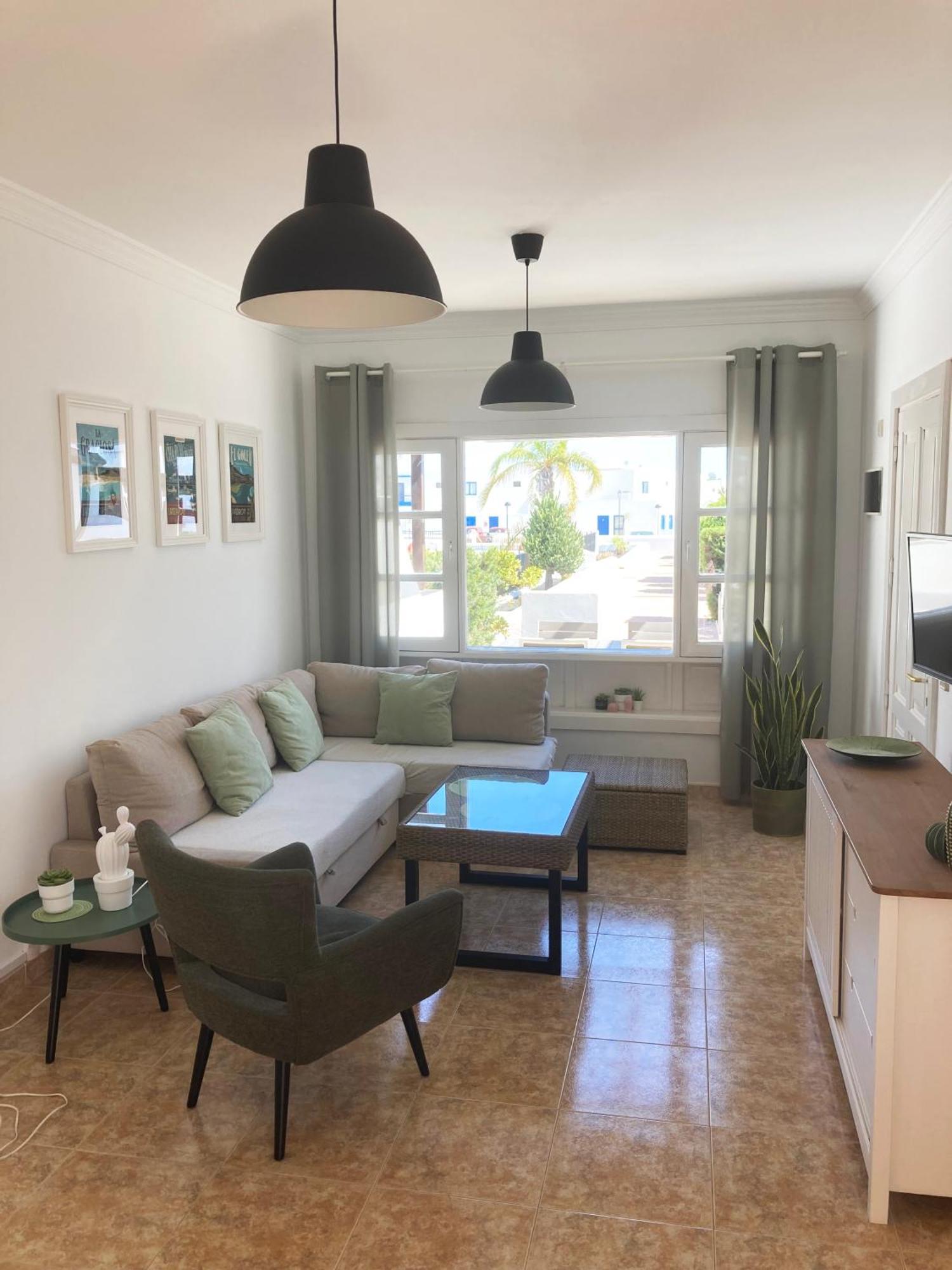Lovely Casa Felicidad, Swimming Pool, Wifi X Private Garden Holiday home *