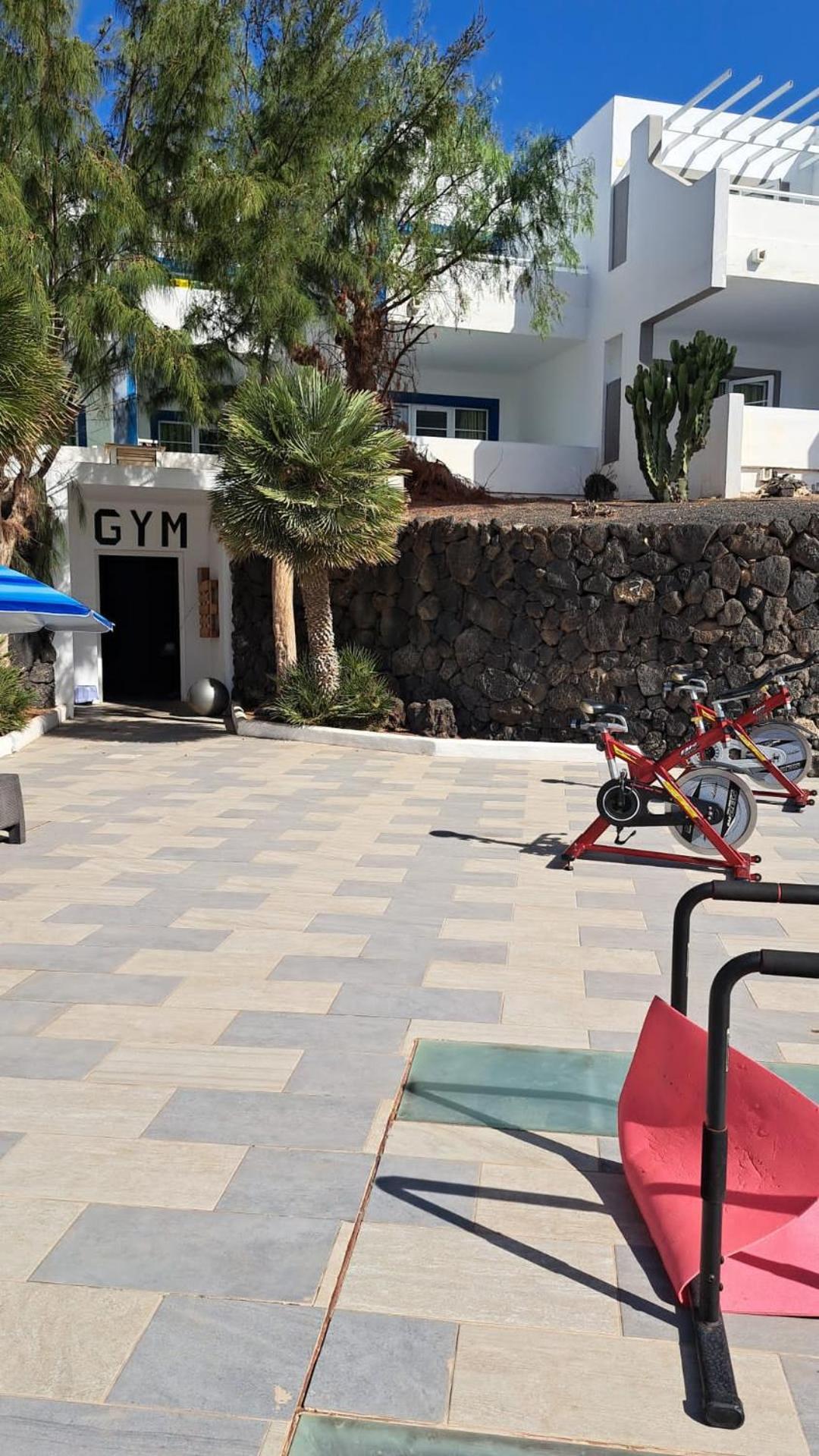Livvo Morromar Aparthotel 3*