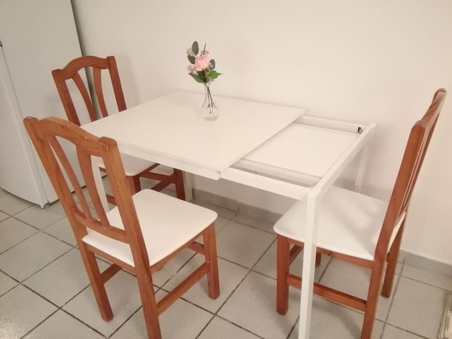 Playa Roca Cosy - Seafront Complex Apartamento Costa Teguise