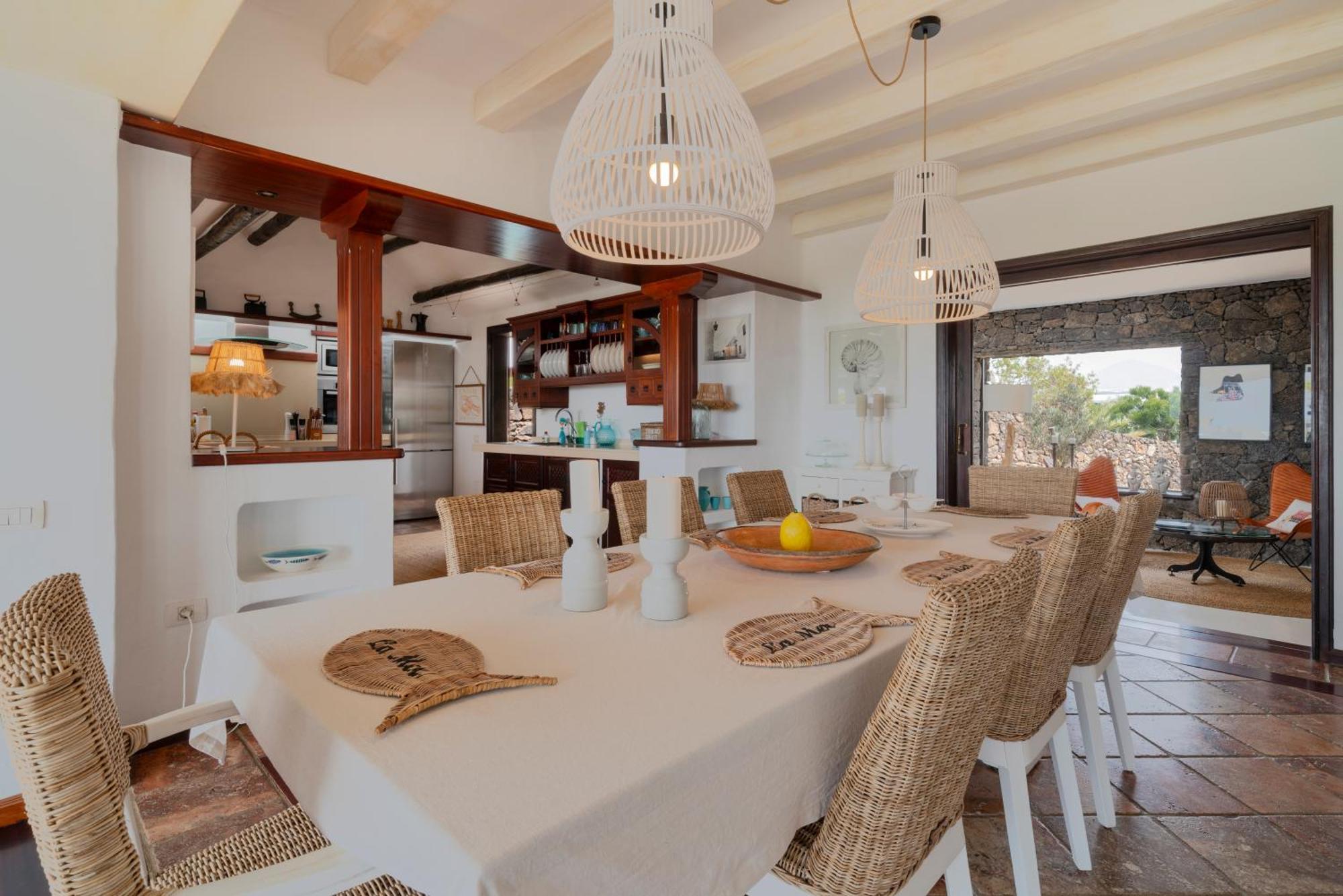 Lanzahost Luxury Paraiso Villa