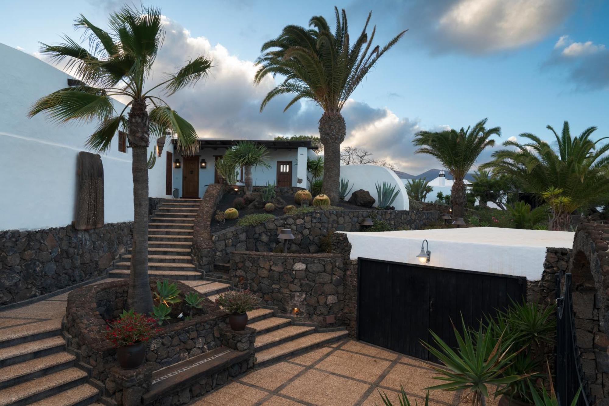 Lanzahost Luxury Paraiso Villa *