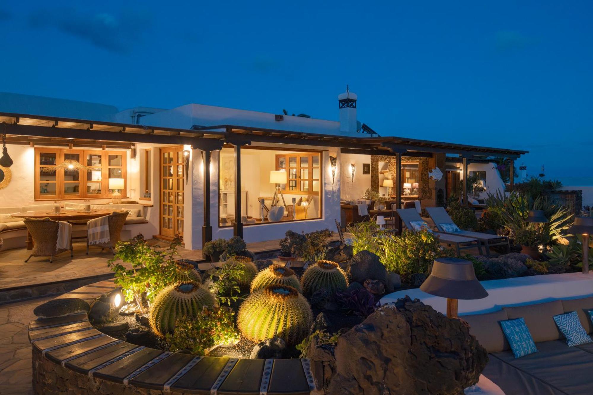 Villa Lanzahost Luxury Paraiso