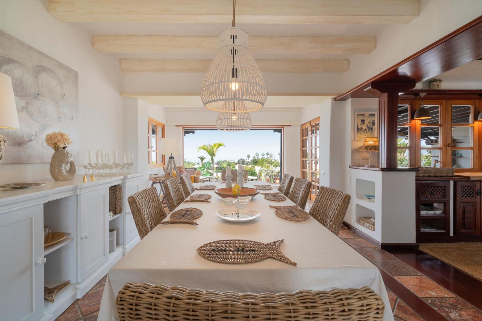 Villa Lanzahost Luxury Paraiso *