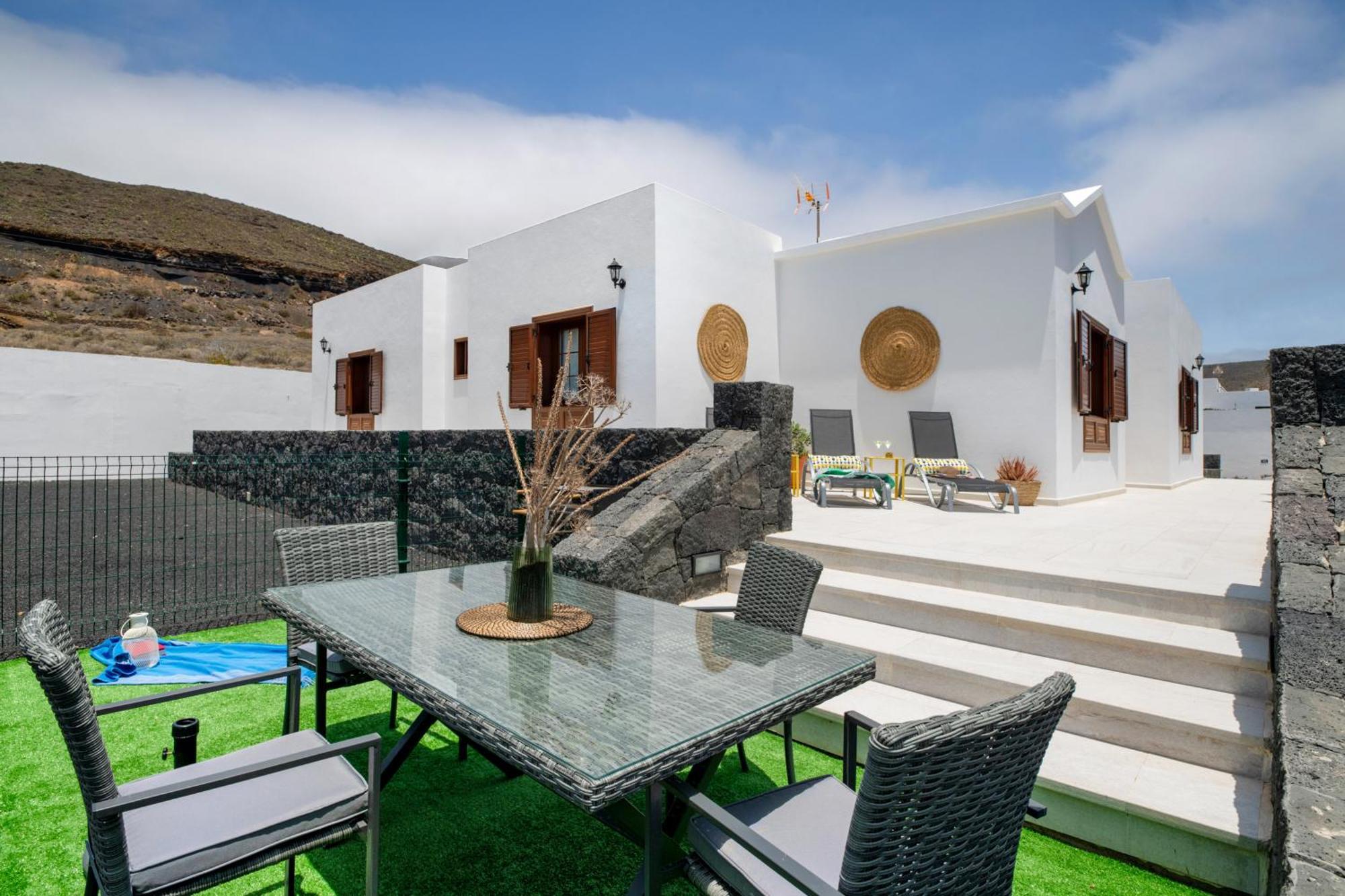 Tahoyo Holiday home *