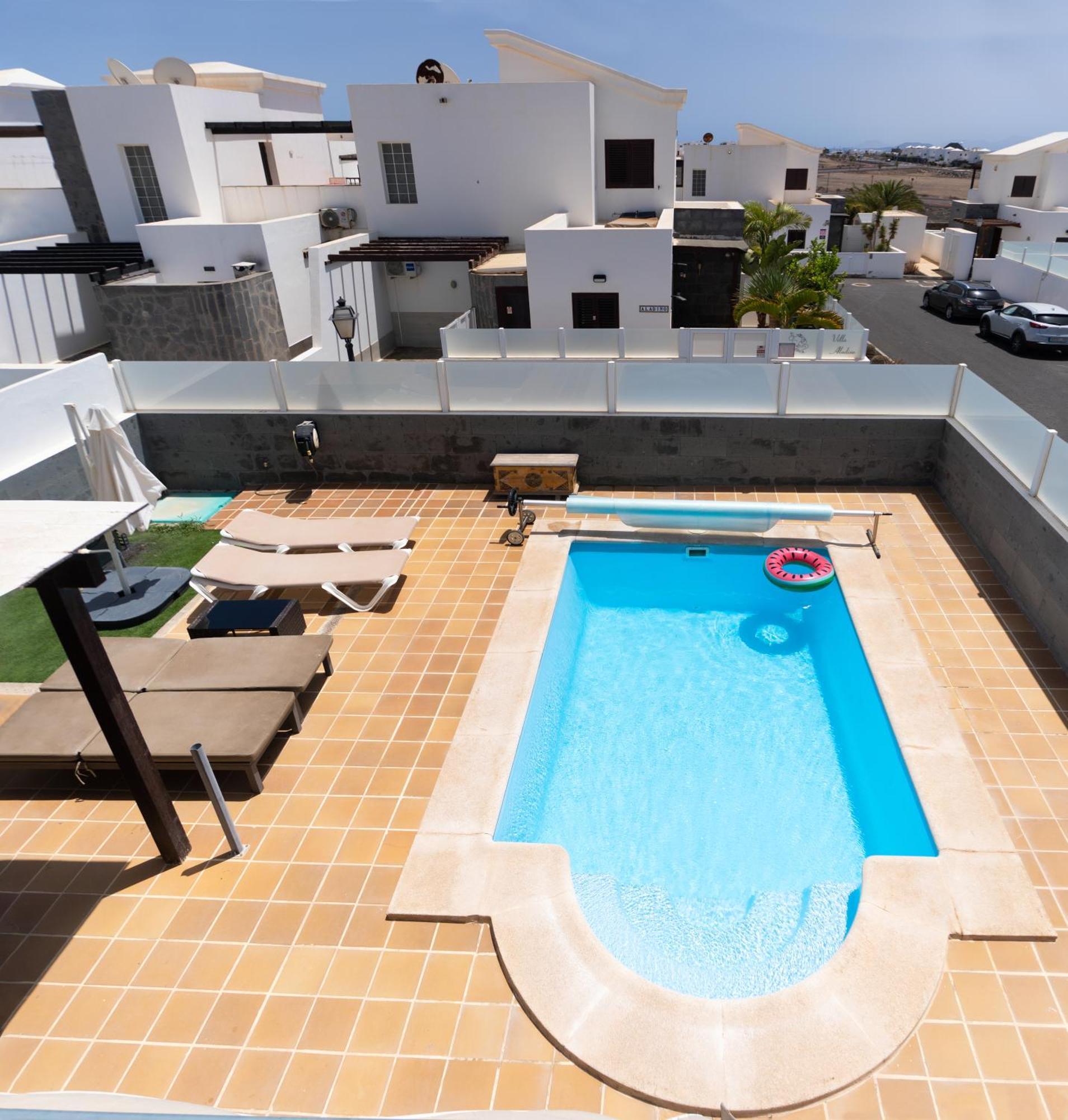 Villa Beautiful And Luxurious With Heated Pool And Free Wi-fi In Playa Blanca.
