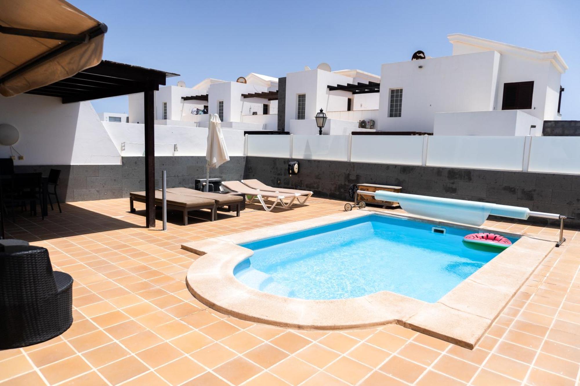 Beautiful And Luxurious With Heated Pool And Free Wi-fi In Playa Blanca. Playa Blanca (Lanzarote)