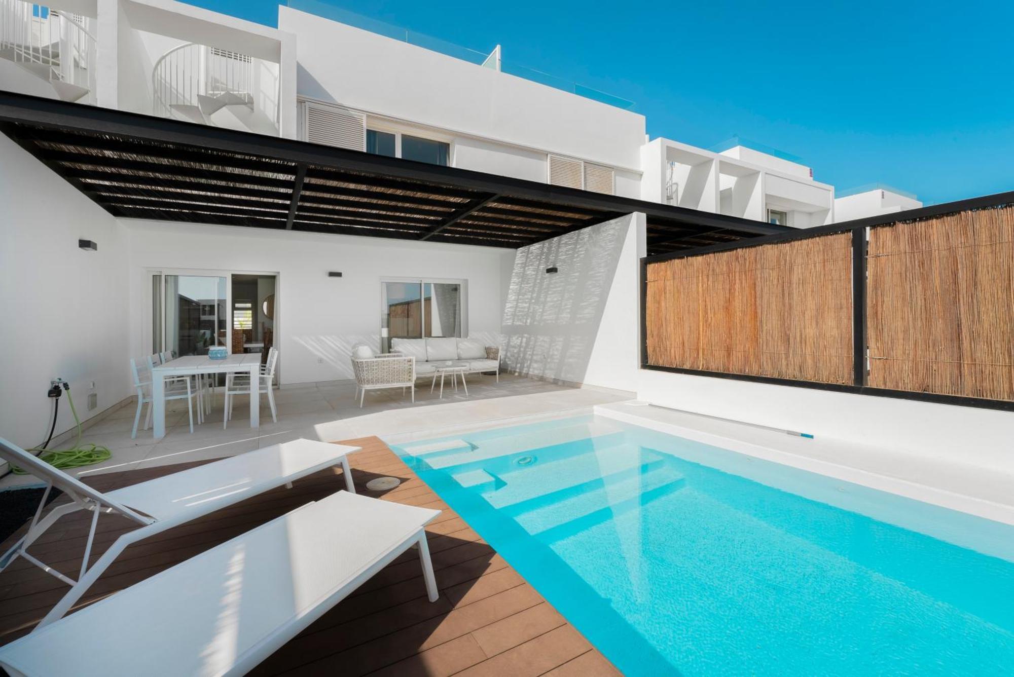 Desi Relaxing With Private Pool Villa Playa Blanca (Lanzarote)
