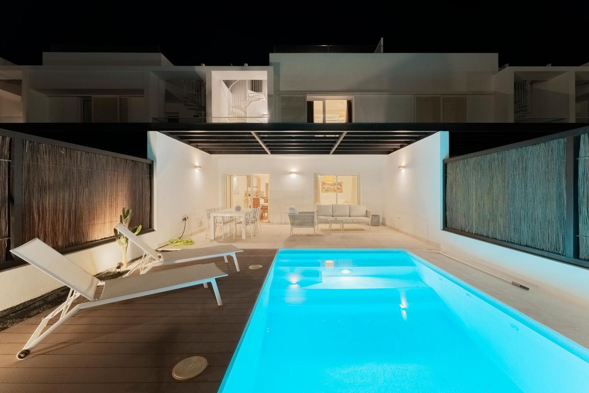 Desi Relaxing With Private Pool Villa Playa Blanca (Lanzarote)