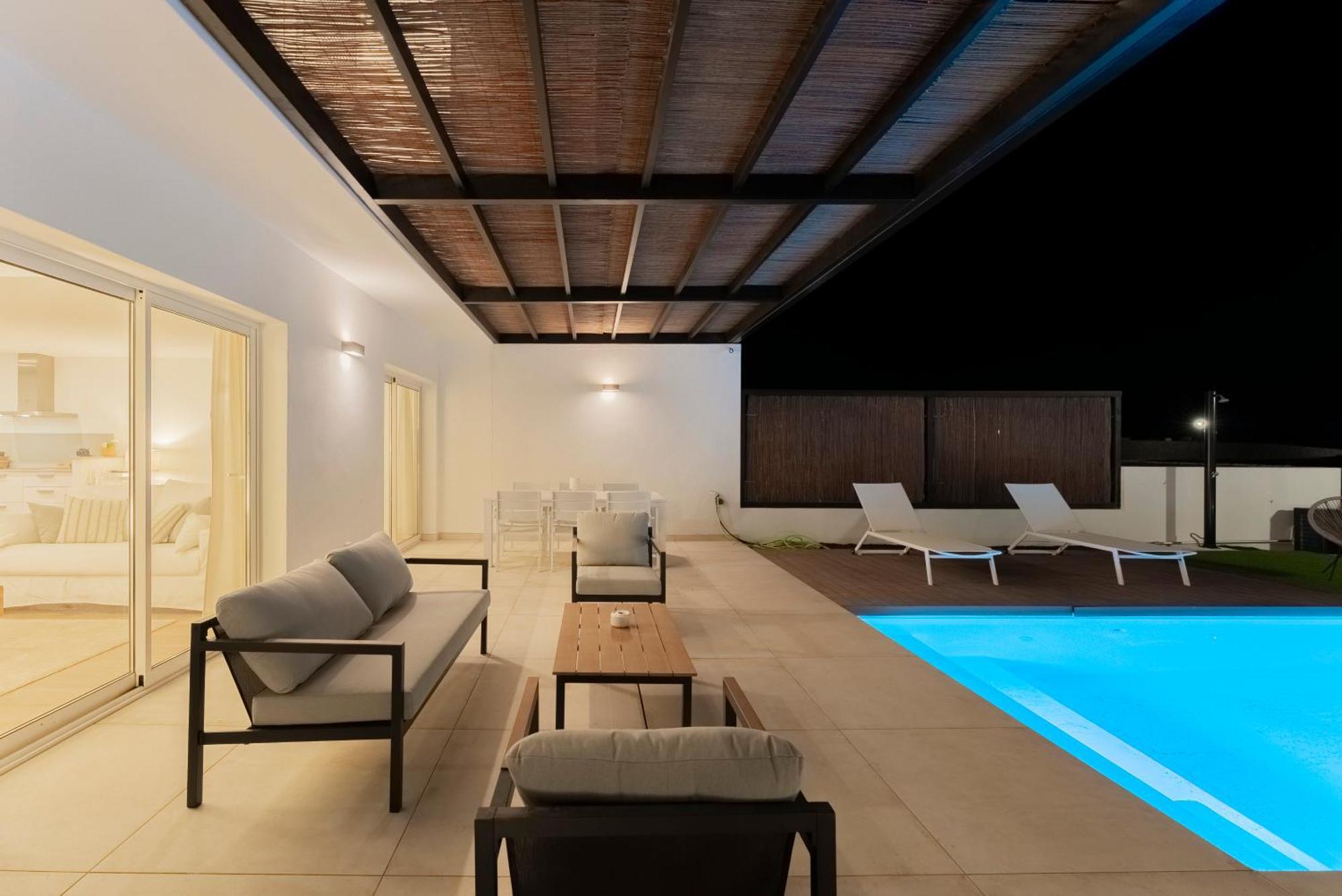 Geca Ideal With Private Pool