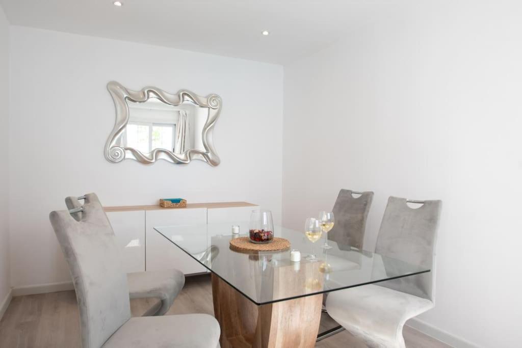 Casa Leize Piscina Climatizada, Vistas & Ac 10 Minutes Walk From Marina Rubicon *