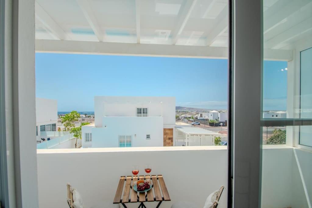 Casa Leize Piscina Climatizada, Vistas & Ac 10 Minutes Walk From Marina Rubicon Holiday home