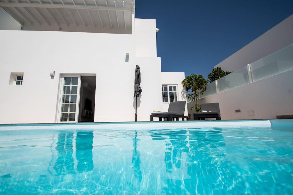Сasa de vacaciones Casa Leize Piscina Climatizada, Vistas & Ac 10 Minutes Walk From Marina Rubicon *
