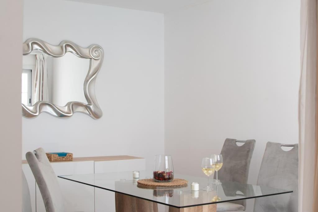Holiday home Casa Leize Piscina Climatizada, Vistas & Ac 10 Minutes Walk From Marina Rubicon Playa Blanca (Lanzarote)