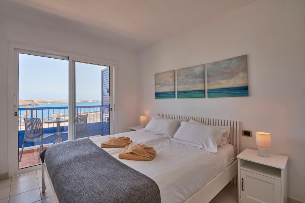 Duplex Ilic Sea Views,front Line,10 Min To Marina Playa Blanca (Lanzarote)