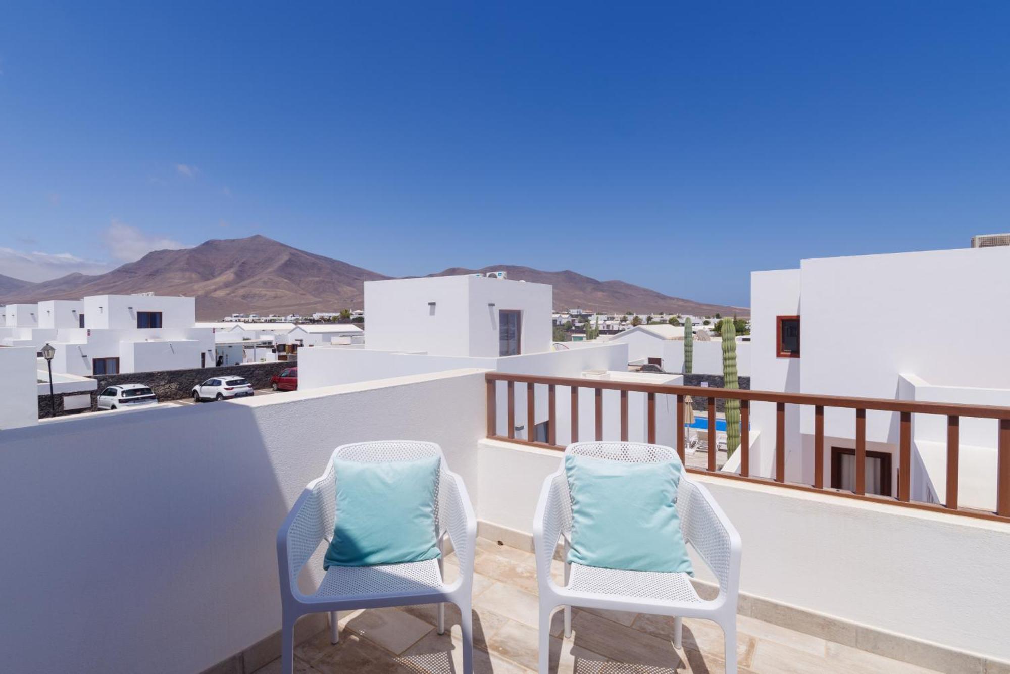 238 - Sofia By Now Ltd * Playa Blanca (Lanzarote)