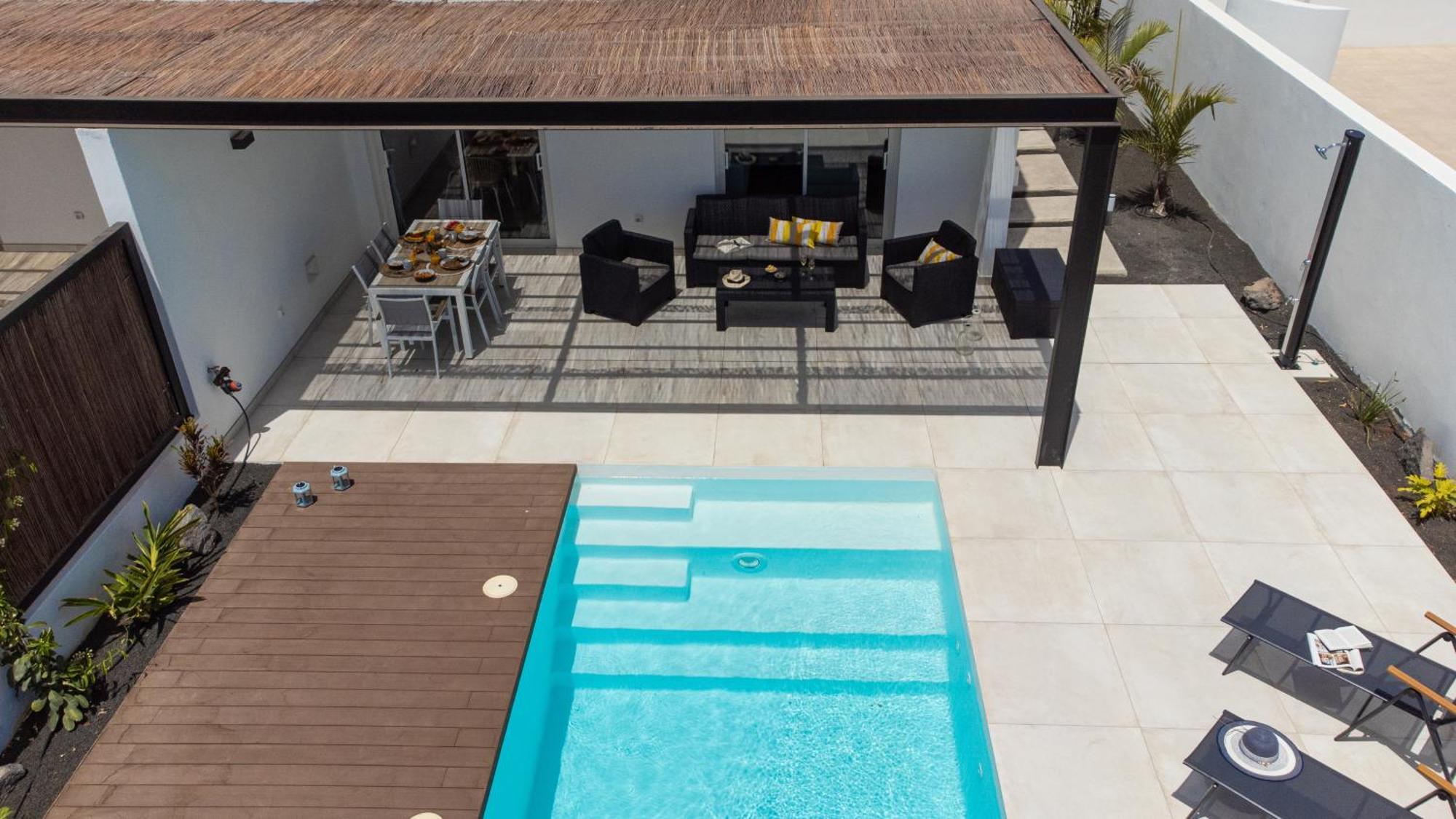 Villa Serena 38 - Heated Pool, Sea Views, Ac, High Speed Internet *